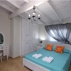 7 bedroom seaside villa with pool, Kassiopi, sleeps 13